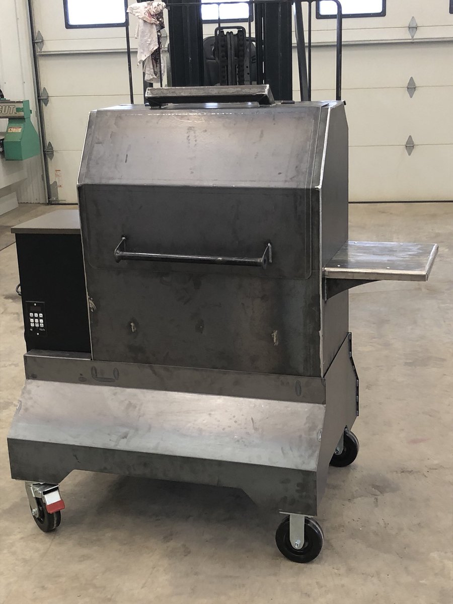 thilderman8's tweet photo. Pretty excited about my new smoker. Serial #001. Had a fun time designing it with Twitter less #heatitandbeaditwelding https://t.co/eHhMSfuBEK