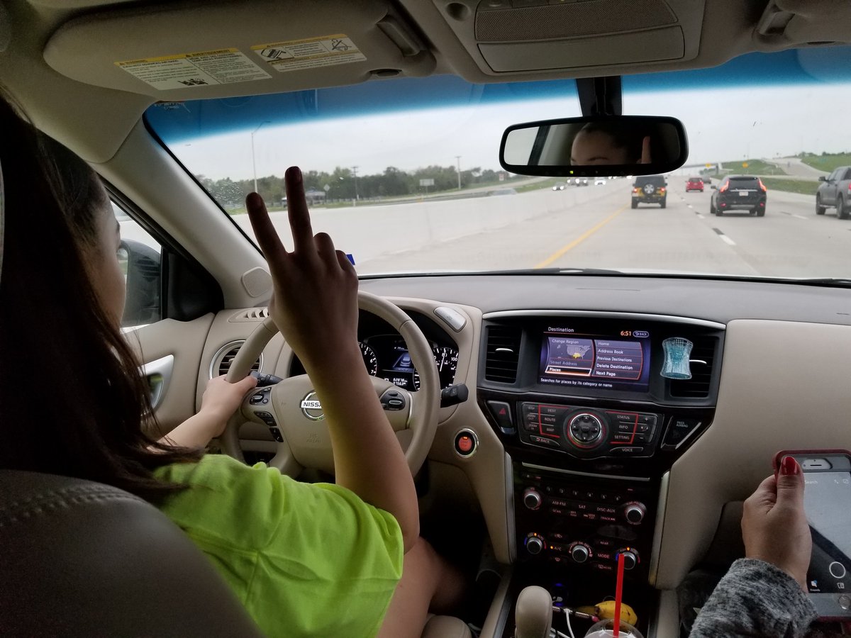 Rood_SATX's tweet photo. When ur girl hoops all wknd in Duncanville and u ask for a sub to help u drive home. #MarchFest2018 @SAHoopsElite https://t.co/FBg9EWqBzr