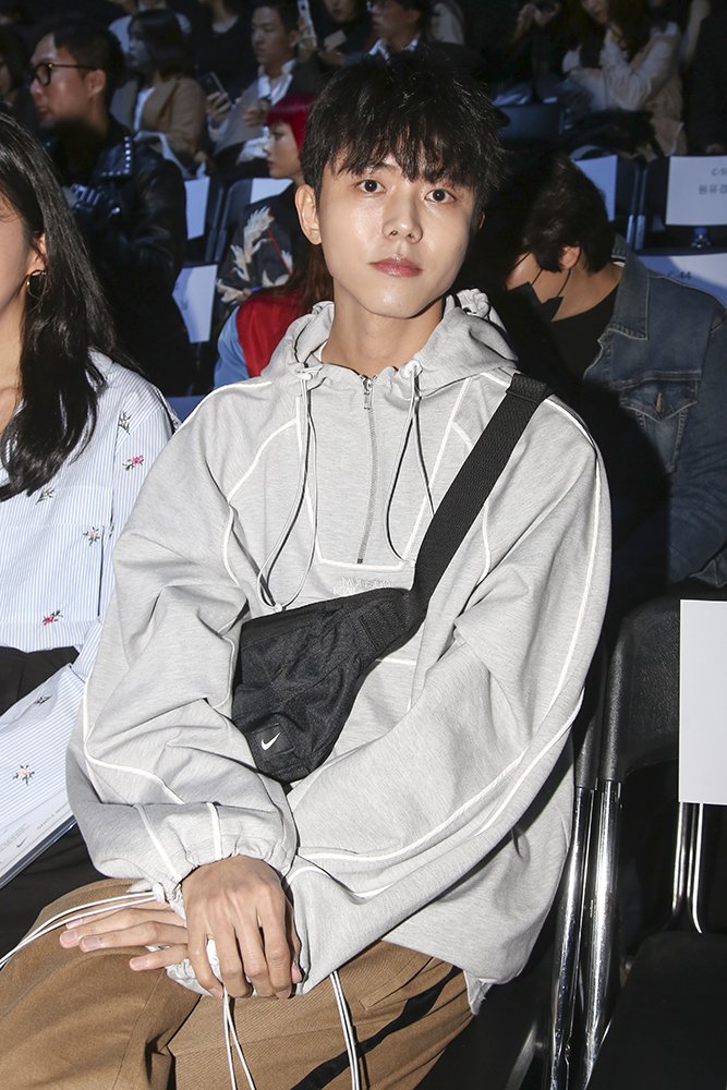 DAPMODELS_TH's tweet photo. MUNSOO KWON | HERA SEOUL FASHION WEEK F/W 2018 <24.03>

#문수권
#munsookwon #SFW2018FW #SFW2018 #SFW18 #seoulfashionweek2018 #seoulfashionweek2018fw #SFW #HERASEOULFASHIONWEEK #seoulfashionweek #서울패션위크 #헤라서울패션위크 #2018FW헤라서울패션위크 https://t.co/U8vwOHiEW8