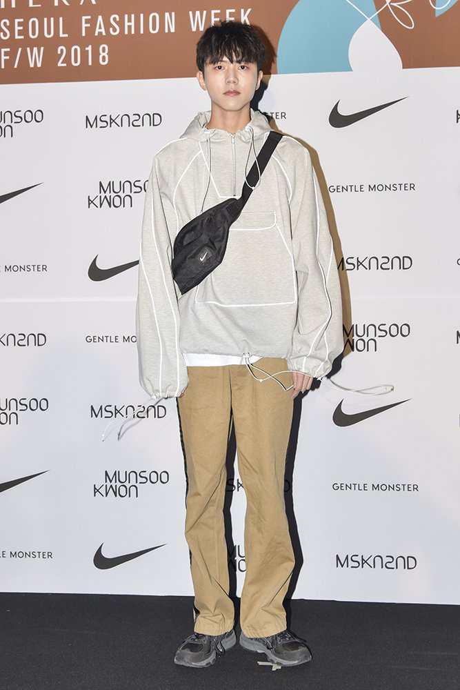 DAPMODELS_TH's tweet photo. MUNSOO KWON | HERA SEOUL FASHION WEEK F/W 2018 <24.03>

#문수권
#munsookwon #SFW2018FW #SFW2018 #SFW18 #seoulfashionweek2018 #seoulfashionweek2018fw #SFW #HERASEOULFASHIONWEEK #seoulfashionweek #서울패션위크 #헤라서울패션위크 #2018FW헤라서울패션위크 https://t.co/U8vwOHiEW8