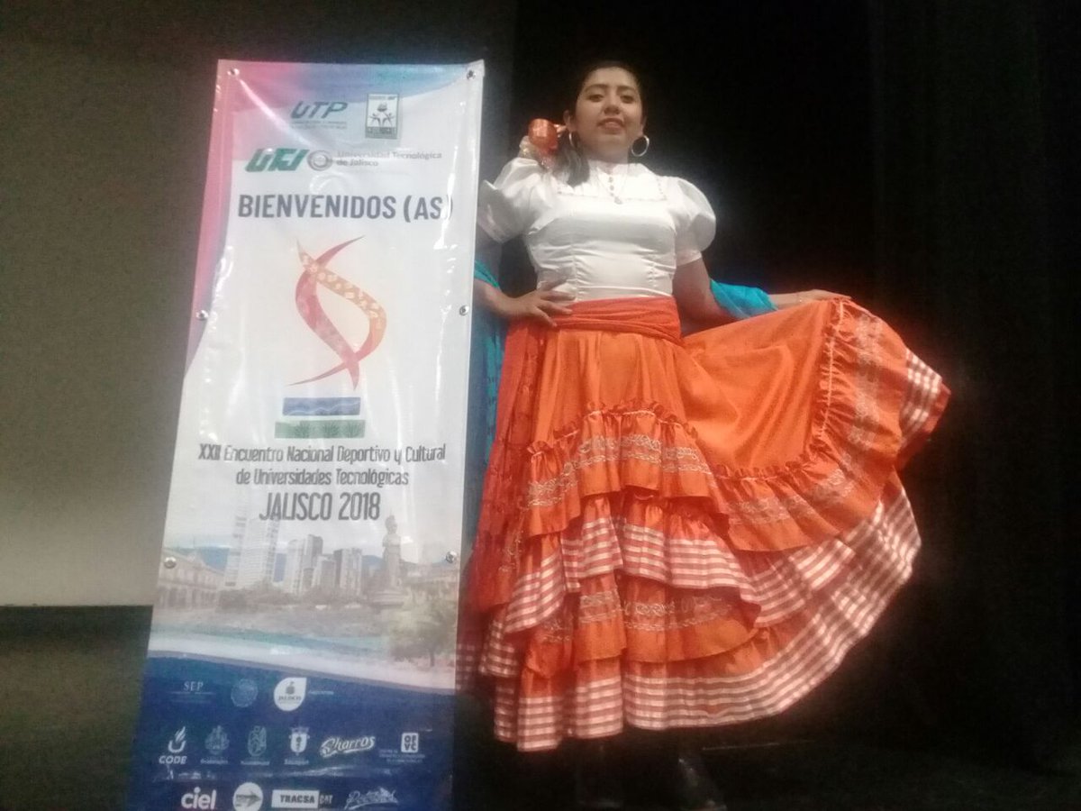 UTVMoficial's tweet photo. Nuestra comunidad universitaria felicita a Iveth Martínez Olguín, estudiante de segundo cuatrimestre del PE de Procesos Alimentarios, por su destacada participación en la disciplina de Canto Solista en el #ENDyCUT2018 #OrgulloUTVM https://t.co/K1uVqr2G1n