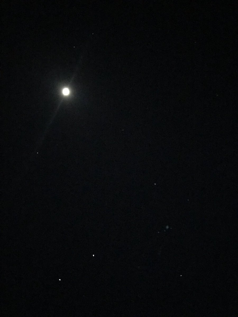 AHSeberg's tweet photo. Beautiful night outside! #ISS #winterconstellations https://t.co/X1KpvHU8aD