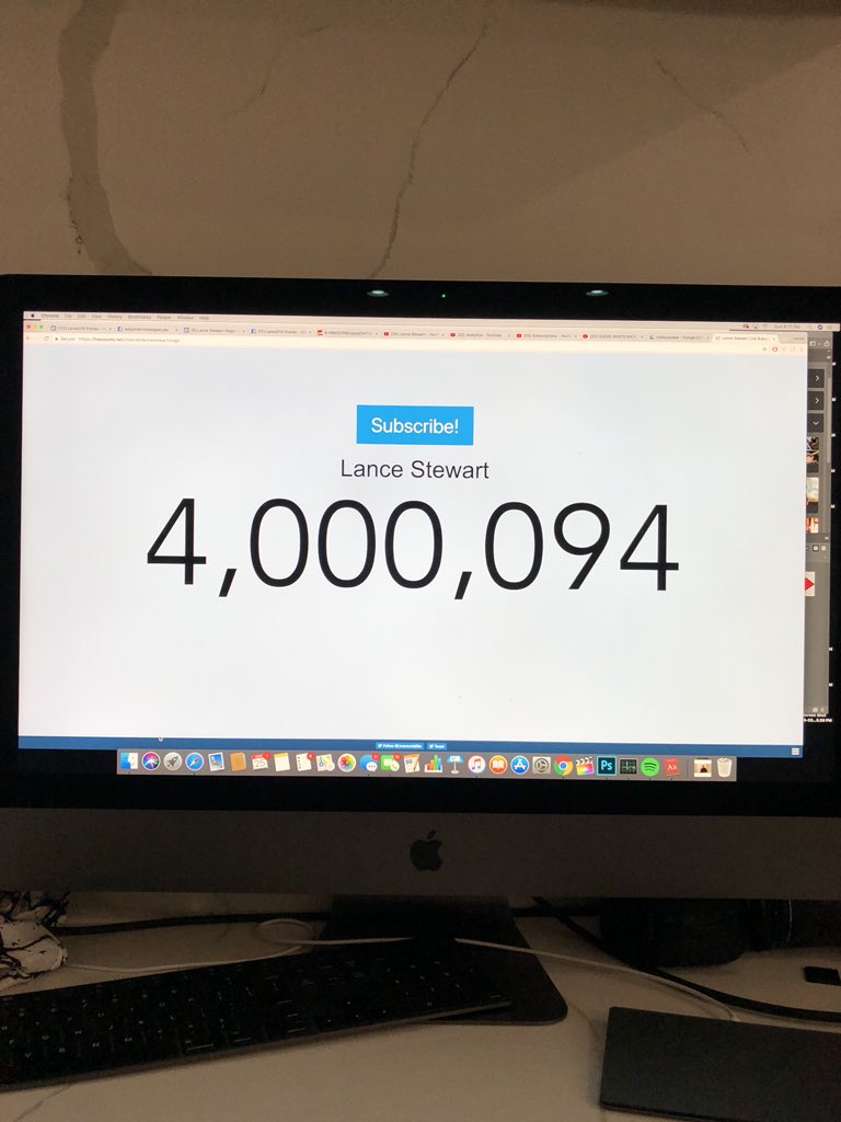 Lance210's tweet image. 4 FUCKING MILLION SUBSCRIBERS! YOU HAVE NO IDEA HOW EXCITED I AM RIGHT NOW! THANK YOU SO MUCH TO EVERYONE THAT SUPPORTS ME, YOU GUYS ARE AMAZING AND MEAN THE WORLD TO ME! I COULDN’T HAVE DONE THIS WITHOUT YOU! THANK YOU, THANK YOU, THANK YOU!!!!