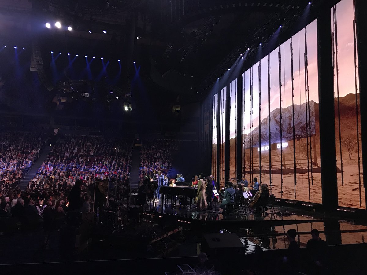 JohnnyEMichel's tweet photo. The world needs more Canada and more Canadian Music!  @TheJUNOAwards live @CBCMusic @CBCTV proud to be Canadian! https://t.co/h8R6vpygQ3