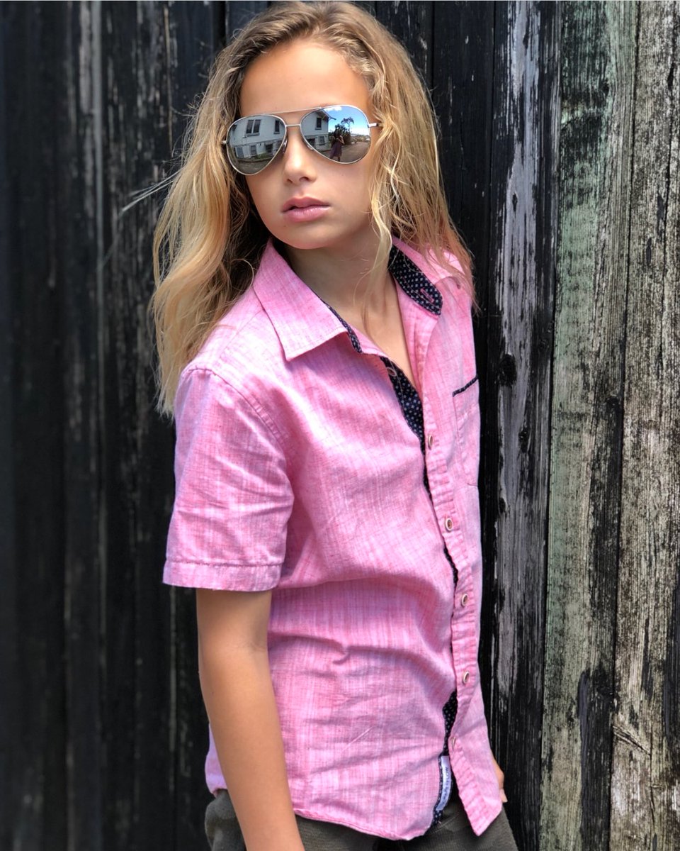 dinalohan's tweet photo. My lil new Model #teamlohan https://t.co/PZHFrLKOpN