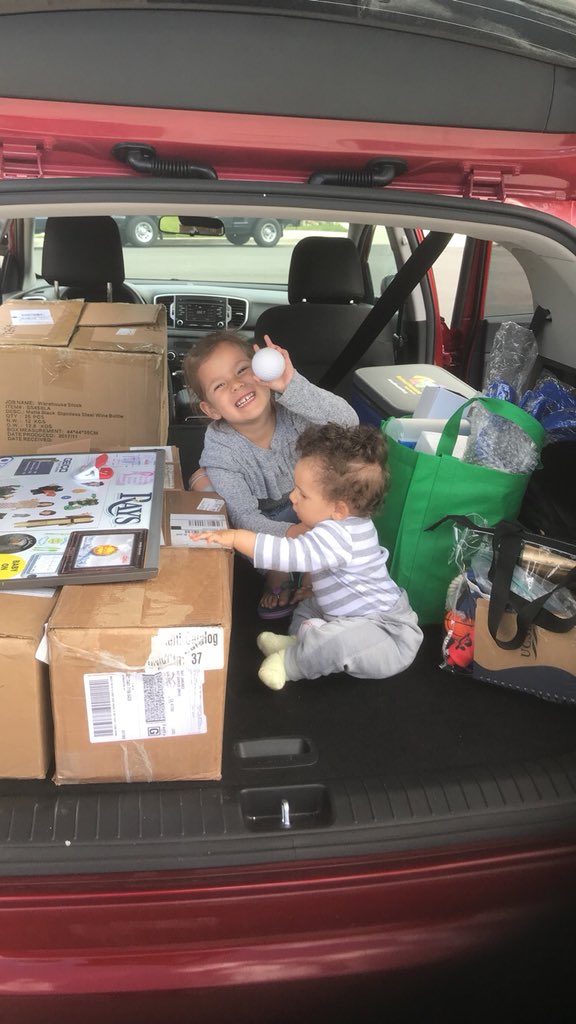 rayJ_DBU25's tweet photo. The motivation for what I do! My “little magnets” Jett and Harlow helping daddy for his upcoming roadie! #themagnetgroup #relationships #promoproducts https://t.co/SPPz0nQa5N