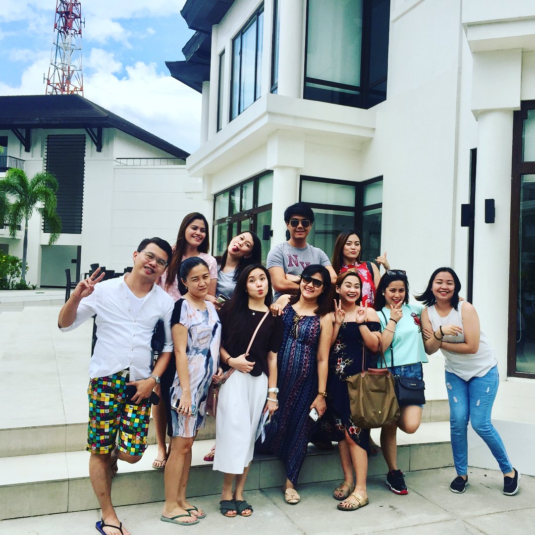 CathayDrug's tweet photo. "Alone we can do so little, together we can do so much."

📷: Ralph Anthony Lim Perez

#district1500 #budgetsetting #teamcathay #teamcdci #pharmaceuticals #marketing #medreps #sales #cathaydrug #cathaydrugph #teamwork #mondaymotivation #groufie #travel #subic #kamanabay https://t.co/JPNFWJUXRG