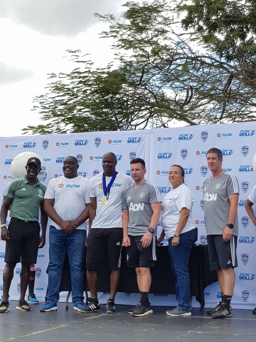 Flowtt's tweet photo. The coaches play a pivotal role in the success of these young players and we appreciate each and every one of them 🙏

#FlowUFE #FlowSkills #Football https://t.co/yORcQmQo80