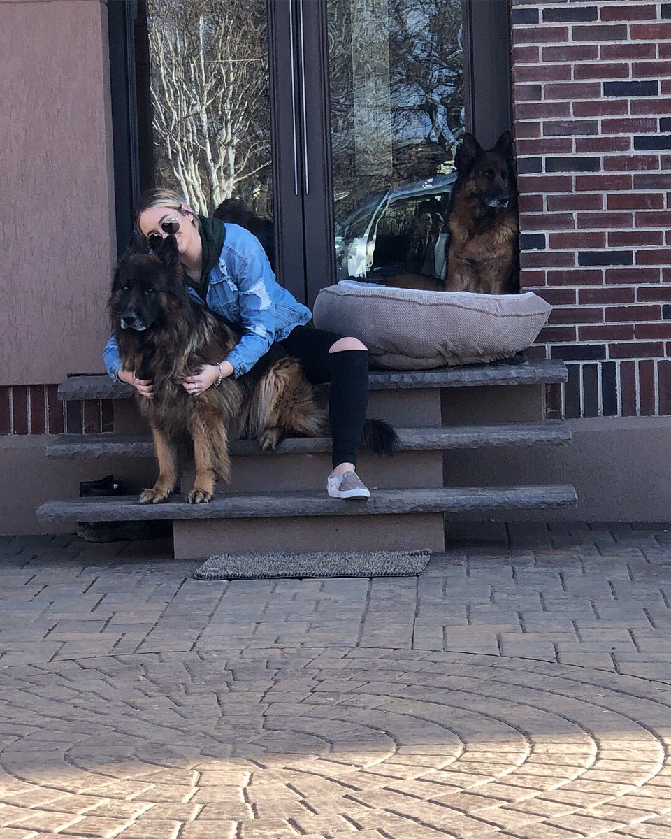 Eliza_Szczygiel's tweet image. Gang gang #myshootasss #tryme #trythem