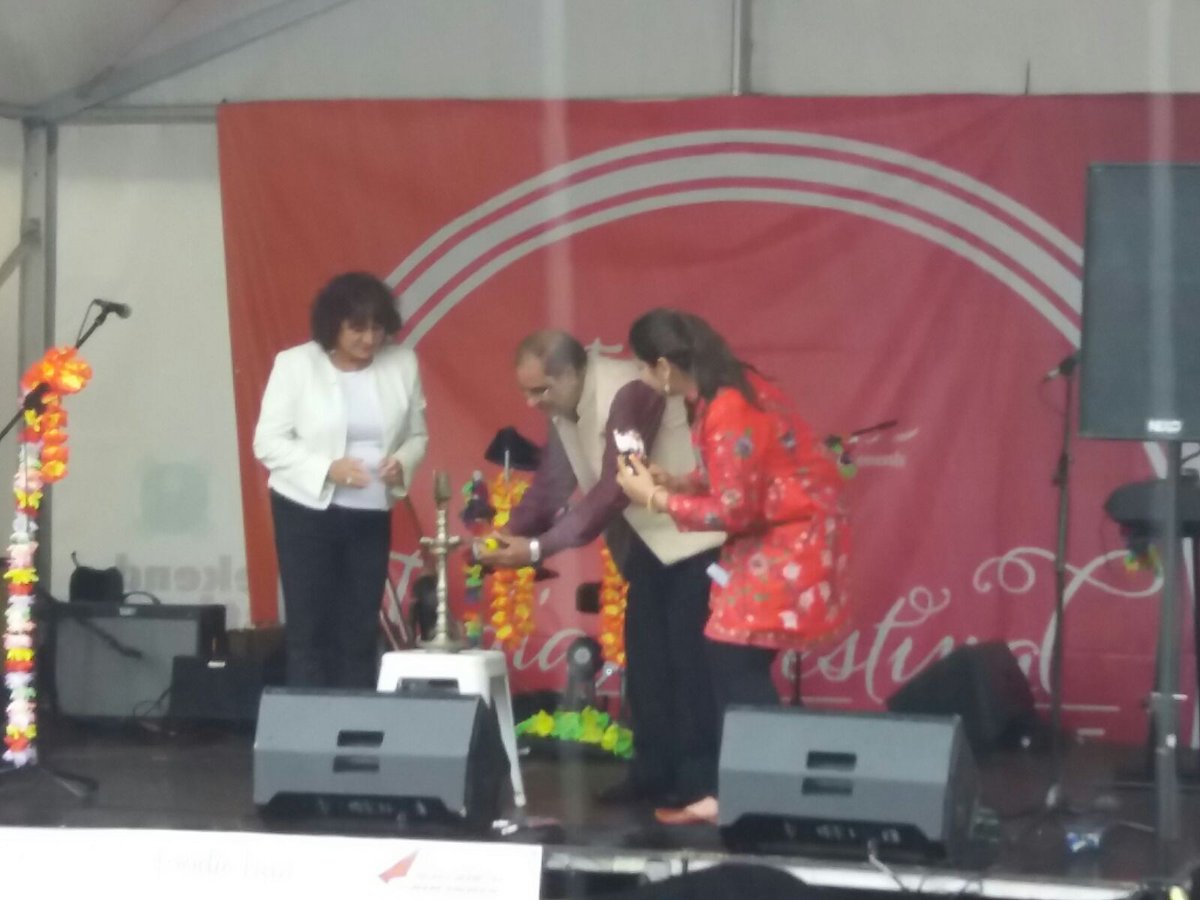 cgimelbourne's tweet photo. Successful organisation of #IndianFestivalMelbourne-an event which provided d diverse Victorian community an opportunity 2 experience @incredibleindia culture through Food, Arts, Crafts &amp; Entertainment

@HCICanberra @IndianDiplomacy @MinOfCultureGoI @CGIPerth @cgisydney @MEAIndia https://t.co/a8yhdZSnFP