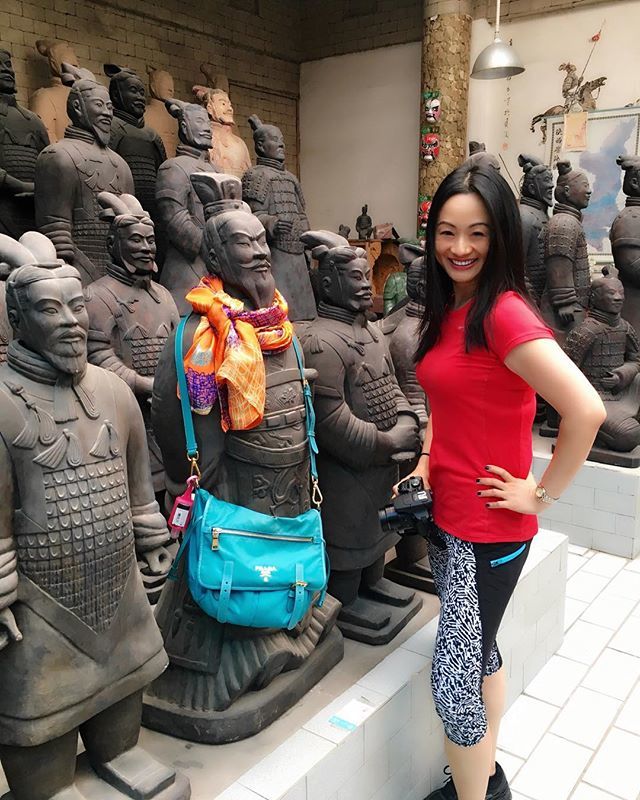 iTravelCE's tweet image. What happens when you leave me alone with a room of clay colored #terracottawarriors 🤣
.
.
Join us: #china #OptometryCE  program
Dates: July 14 - 22, 2018
Speaker: Dr. Melissa Barnett
CE Program Host: Dr. Bridgitte Shen Lee
ift.tt/2DIWE1g
.
.
#iTravelCE #optometry …