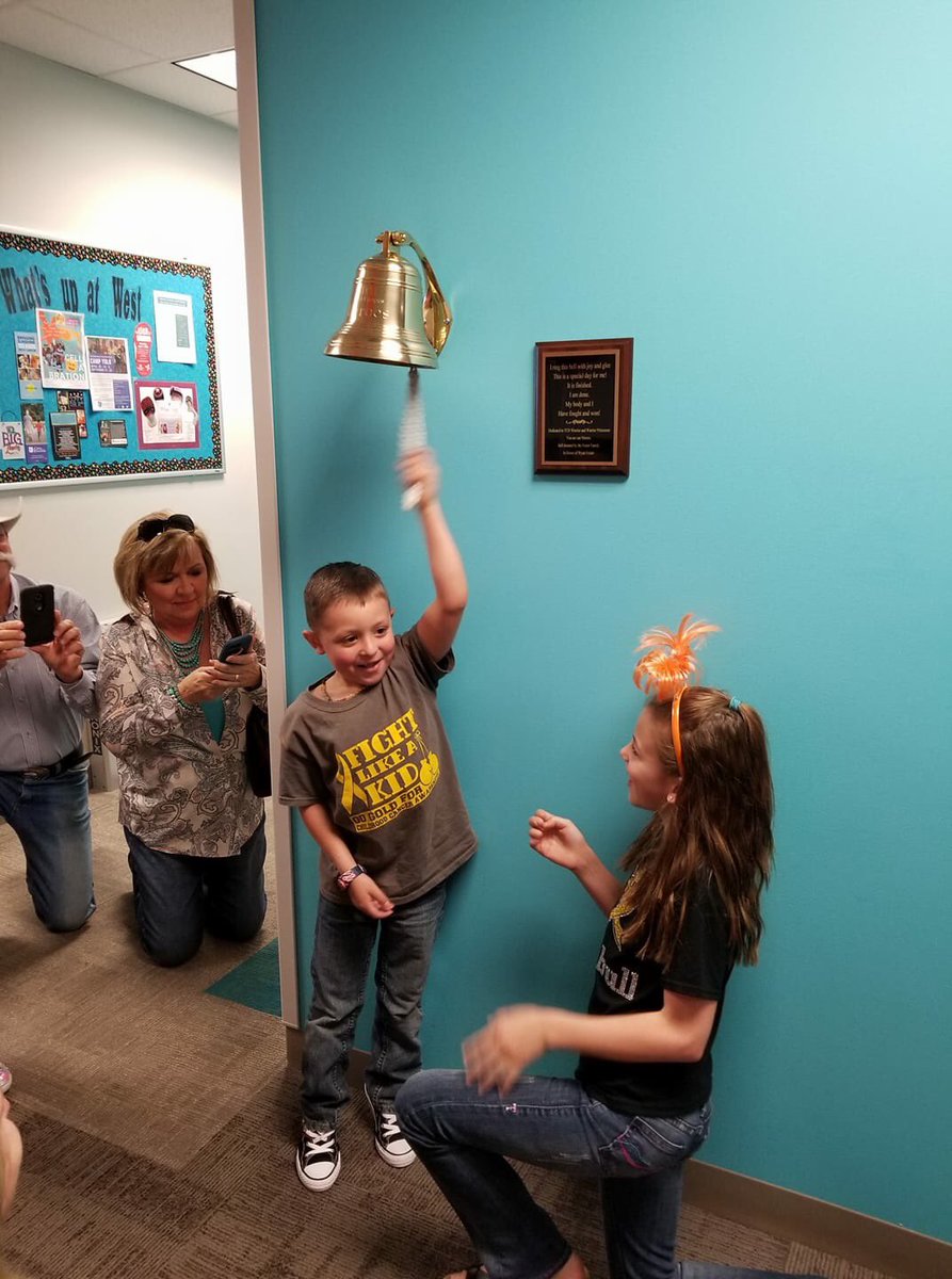 Rang the bell 3/16 and 8 days later Rhettbull in #ICU @TexasChildrens for pneumonia. Now we are looking @ possible relapse. Please pray! We need a CURE. #morethan4 #bloodcancer #Leukemia #rhettbull #gogold @SunshineKidsOrg @PeachsNeetFeet @cac2org @KIDSvCANCER @accorg