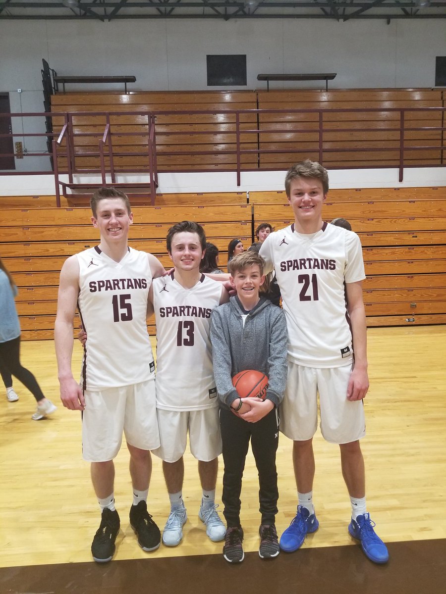 RCStevensHoops's tweet photo. Might not have been in blue and white, but it was a fun night seeing these guys play together again at the Northern Hills All-Star game in Spearfish. #OneLastRide https://t.co/VMxyU4sboi