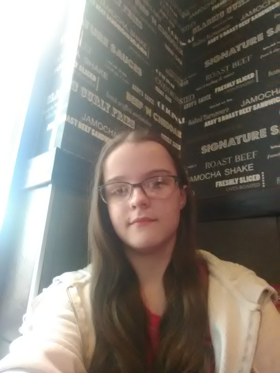 jhartfield72's tweet image. Again for those who don't know yet my daughter is missing and was last seen with a 20 yr old she's 13 missing in Des Moines #Iowa and he's considered dangerous because of his past arrest record.