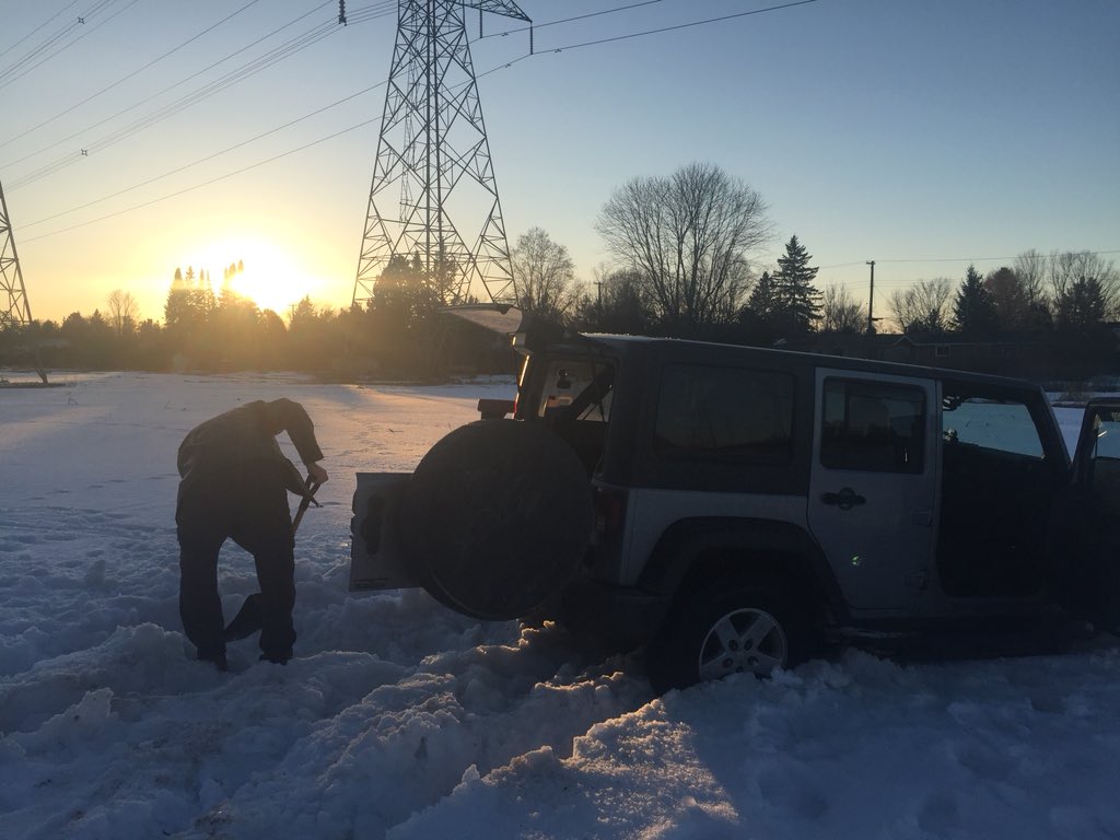 mommaofthree67's tweet photo. Nice sunset tonight! @jeep @THEJeepMafia @CndJeepGirls @Thejeepboss #jeepmafia #jeep #jeeplife #jeepfamily #itsJeepthing #diggingout #sunset #stuck #unstuck #stilllaughingathim https://t.co/Fhos2SbSMC