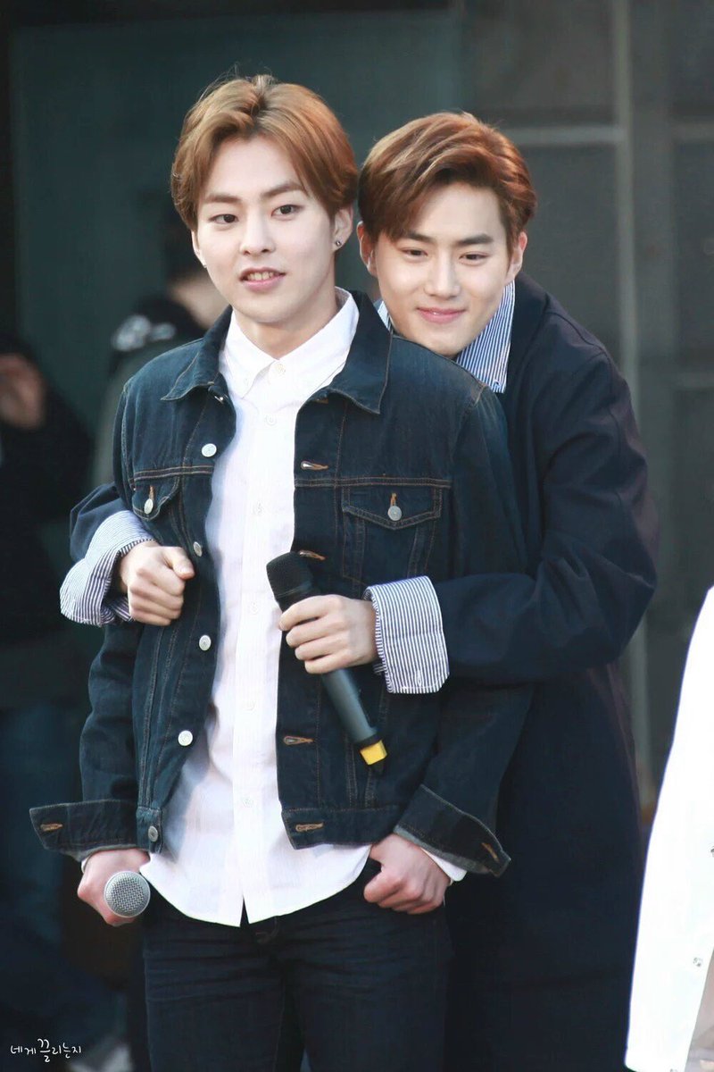 kjmarchive's tweet photo. I LOVE YOU TWO TO THE MOON AND BACK 🐰💞🐱 

junmyeon was warming up minseok who was cold... xiuho always taking care of each other😭😭😭
#HappyXiuminDay https://t.co/FLnlbDj4VL