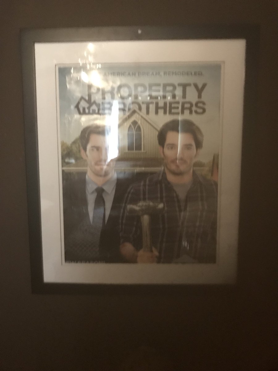 bakeania's tweet photo. @MrSilverScott #broFANS@MrDrewScott This Fans Dream is to have some Scottliving items in my first home after years of renting. Something from the Scott living collection is what I dream about. And to add to my Scott Fan Collection would top it off.😀 https://t.co/qSnz5MjDna