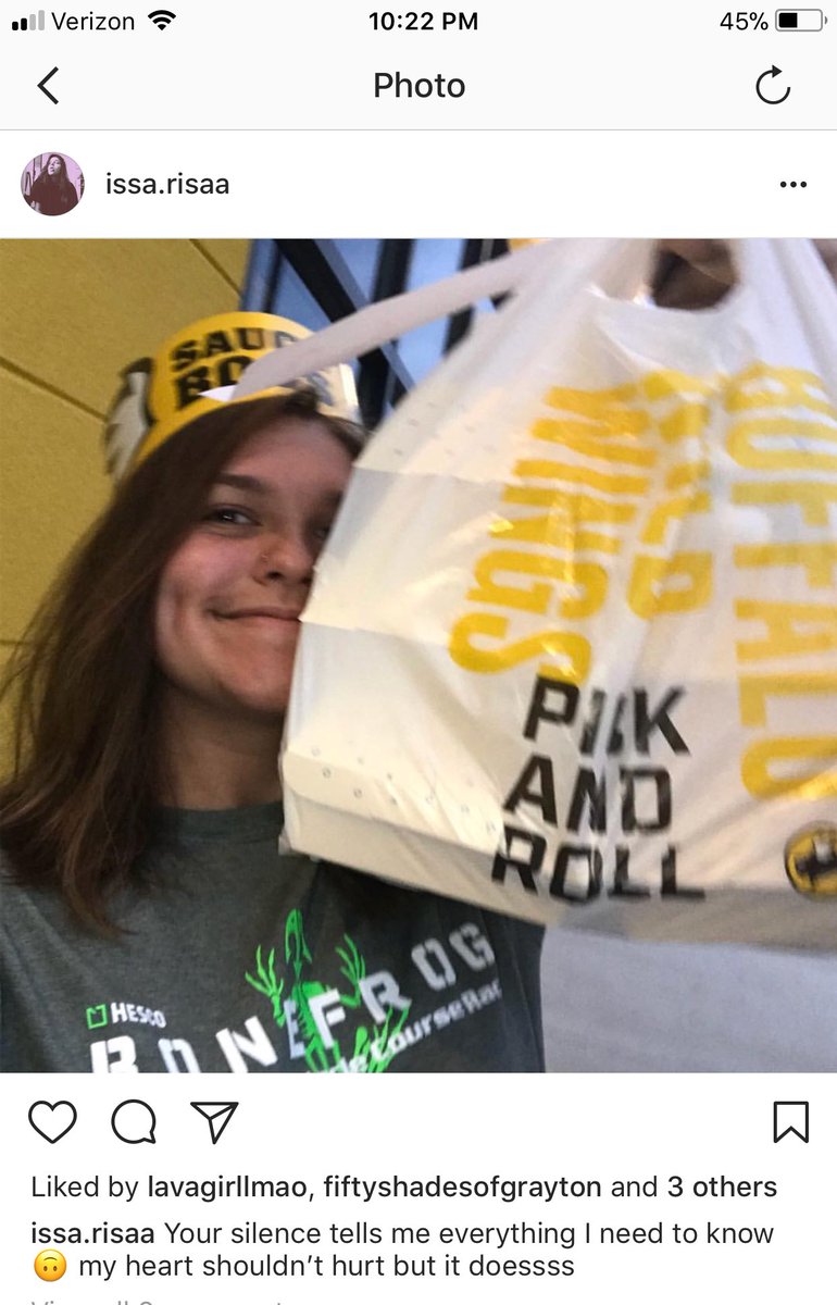 mmxrisa's tweet photo. When you dump your feelings on spam and your wife comes through with absolutely zero emotional support because all she can think about are some damn wings #filingfordivorce https://t.co/38F4ucWsHI