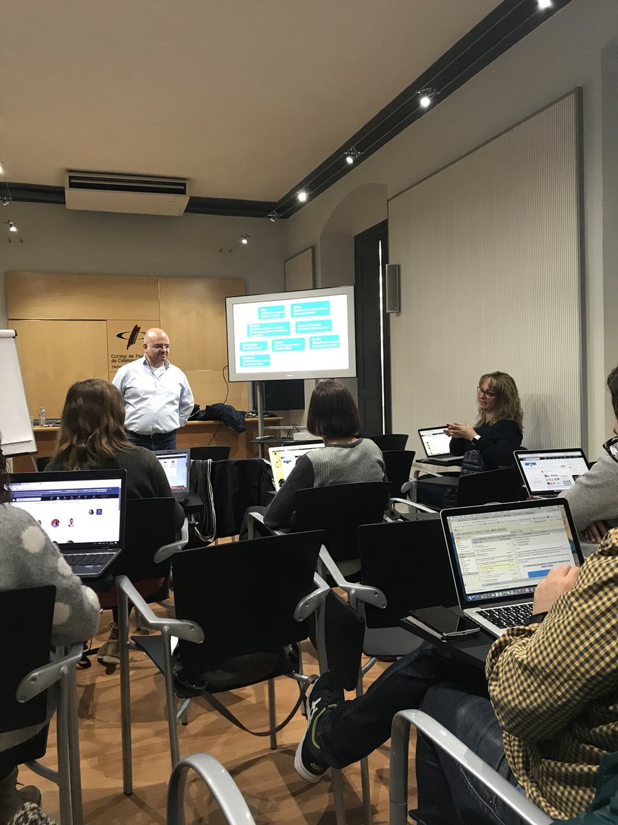 aestanyol's tweet photo. Segona i última sessió del taller intensiu de xarxes socials amb @esj al @periodistes_cat #Girona #esjcpc #formació https://t.co/TxCOOmnKy7
