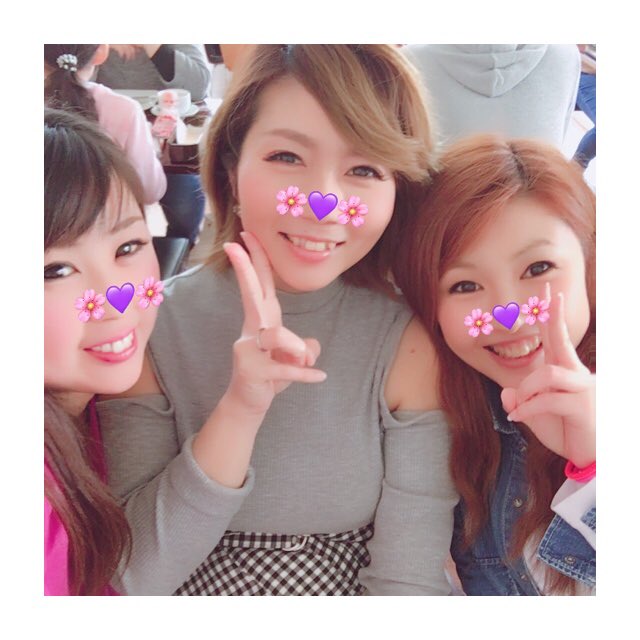 ayatechu10's tweet photo. 土曜日は久しぶりに葉也乃親子とれいちゃん親子♡初めての場所でランチしてパノラマ公園😆子供達も楽しそうだったし良かった(＊'͜' )⋆*動画はかなりウケたしいつまでもくだらないことして一緒に笑いたい❤️ https://t.co/5uHyLCKXNL