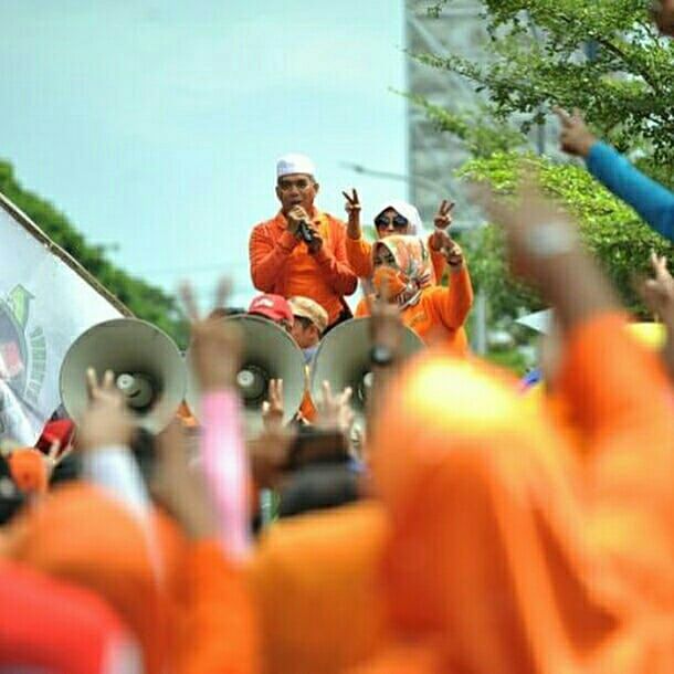 DIAmi_id's tweet image. regranned from instagram: @skuadronteam Perempuan DIAmi untuk pilkada yang JUJUR, ADIL, BEREMARTABAT dan DEMOKRATIS di Kota Makassar.

@DP_dannypomanto 
@indiraMP3 

#DIAmi
#janganbiarkanmakassarmundurlagi
#oppki