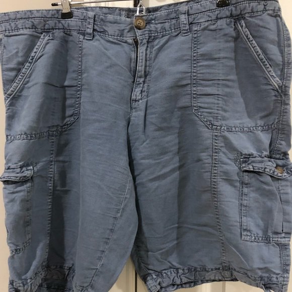 So good I had to share! Check out all the items I'm loving on <a href="/Poshmarkapp/">Poshmark</a> from <a href="/glendafab/">Glenda Fabregas</a> #poshmark #fashion #style #shopmycloset #incinternationalconcepts #vince #americaneagleoutfitters: bnc.lt/focc/PfVSLD6pZJ