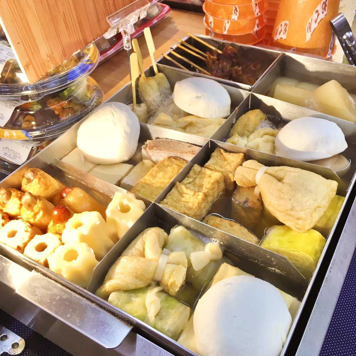 One of the main things I look forward to in Asia is trying out their #streetfood because the culture over there is huge &amp; each place has their own famous popular street food snack. One of the must try things when you fly East 🤤🍢🦑🐙🍲
#Oden #Japan #Tokyo