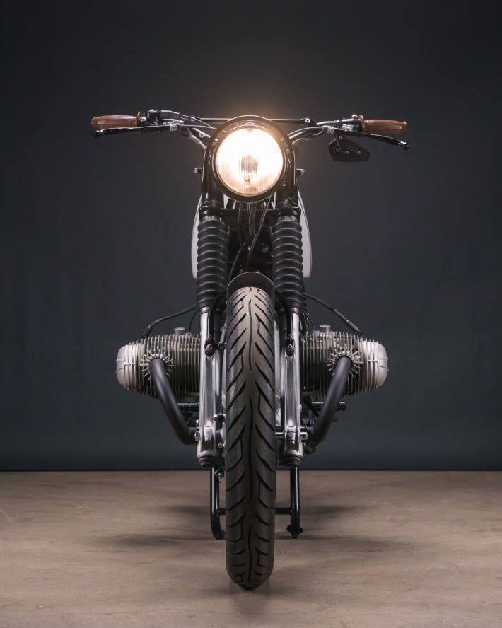 BikeVX's tweet photo. BMW R75/5 by Analog Motorcycles. Find more here:
https://t.co/Cx2QvQoAuw
#BMW #R75_5 #AnalogMotorcycles #BikeVX #bikes #customBMW #ride #ridesharing #bikeshare https://t.co/AAbOkcXI0V