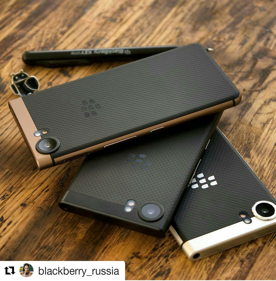 SPEEDStealthHQ's tweet photo. Nice collection of BlackBerry KEYone from @blackberriesru !
#BlackBerryKEYone #BBMobile #BronzeEdition #BlackEdition #Silver #instaBerry
https://t.co/lqPCLfrR9p https://t.co/qhPGnbWPUU
