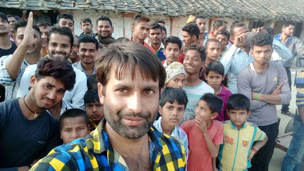 NEWSTotalIndia's tweet photo. टाइगर यादव का अत्याचार, बनाये कई नये रिकॉर्ड #Bhojpuri #BhojpuriUpdate https://t.co/3Wswo8IZn1 https://t.co/Oa98UJtzRF