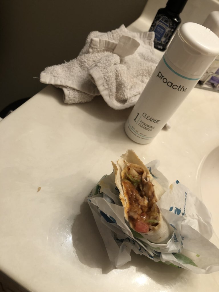 NickAndersen33's tweet photo. My girl friends Taco Bell beef burrito had a spongy textured Chick Talon in the middle of it.. 🤮🤮 RT to spread awareness ‼️‼️‼️Taco bell deserves to go out of business for this😡😡 https://t.co/g4lw6MnHzb