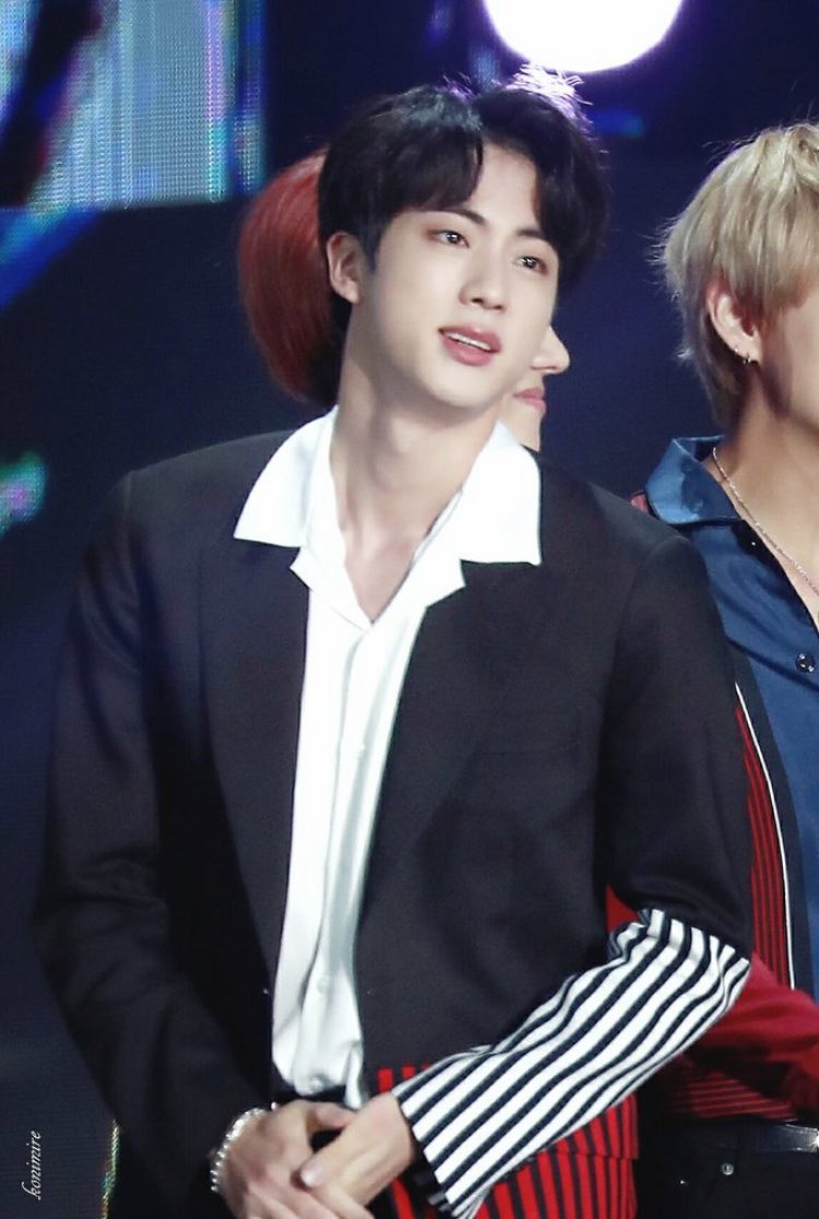 ihatewwinkpop's tweet photo. De nada seokjin lindo os bitiéssi https://t.co/fGDZSOji7q