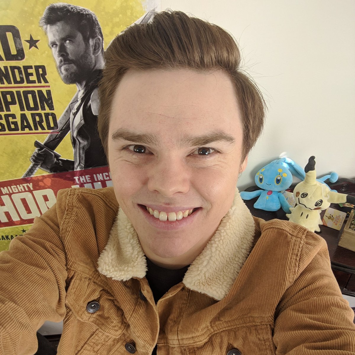 Mathew_McKenna's tweet photo. Finished filming the Shawn Mendes video for Tuesday, got a bunch of other work done today. Also I worked out AND I got up at 11am. Ate a healthy breakfast. I feel like my efforts are really showing and paying off! 

Being a better me 😊😊 💪💪

Love you all ❤️ https://t.co/Qo5ZIeWnKN