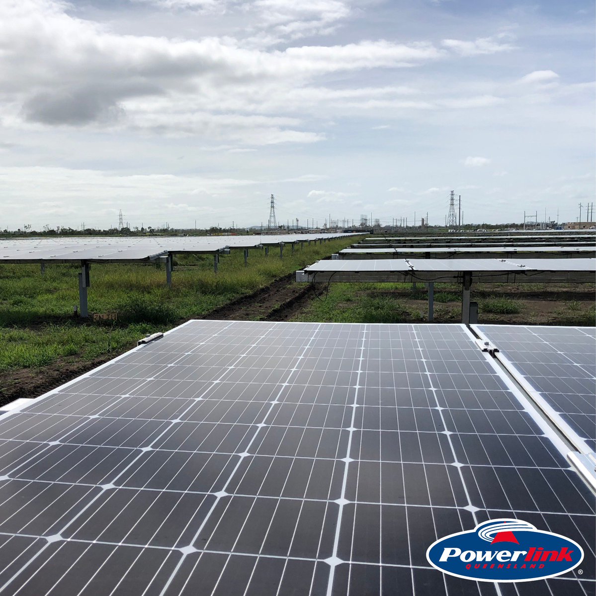 Our connections team wrapped up their site visits with Clare Solar Farm, located 35km south-west of Ayr. They shared some great pics of the newly installed solar panels connecting into our network. Learn more →  bit.ly/2G3MJQN
