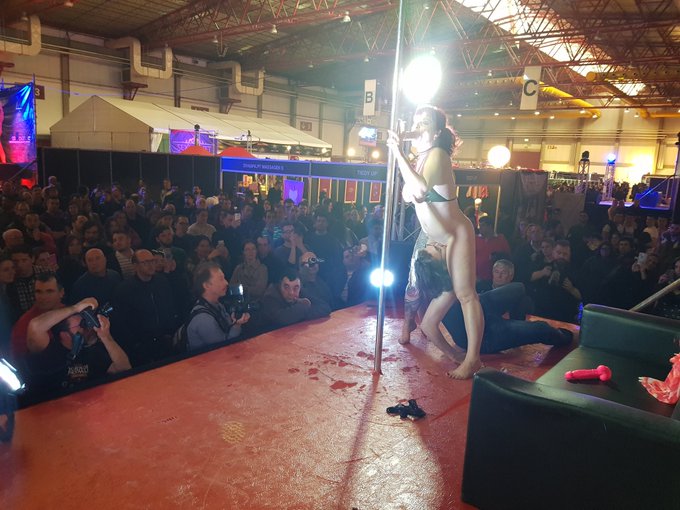 @MaryTheRider @gothicswat89 @spicylabPROD @SalaoErosPorto @Viciosillos @SALONEROTICOBCN @RoccoSiffredi24<a class="tags" href="/tag/marytherider">@marytherider</a><a class="tags" href="/tag/gothicswat89">@gothicswat89</a><a class="tags" href="/tag/spicylabprod">@spicylabprod</a><a class="tags" target="_blank" title="On Twitter" href="/?out=eyJ0eXAiOiJKV1QiLCJhbGciOiJIUzUxMiJ9.eyJpYXQiOjE3MjUxMjcxNzEsImlzcyI6InR3cG9ybnN0YXJzLmNvbSIsIm5iZiI6MTcyNTEyNzE3MSwiZXhwIjoxNzU2NjYzMTcxLCJyZWRpcmVjdF91cmwiOiJodHRwczovL3R3aXR0ZXIuY29tL1NhbGFvRXJvc1BvcnRvIn0.7W_fcbk-TxwXandlRDRtx0fT-3LAJGqzybbyRdg13BURV5ft0zeirxSgcWeO1BA2Kwml_ANVfLh7M4RGhEbdeA">@SalaoErosPorto</a><a href="/tag/hot"class="tags"><span>#hot</span></a><a href="/tag/torino"class="tags"><span>#torino</span></a><a href="/tag/hardcore"class="tags"><span>#hardcore</span></a><a href="/tag/gothic"class="tags"><span>#gothic</span></a><a href="/tag/milf"class="tags"><span>#milf</span></a><a href="/tag/livestreaming"class="tags"><span>#livestreaming</span></a>