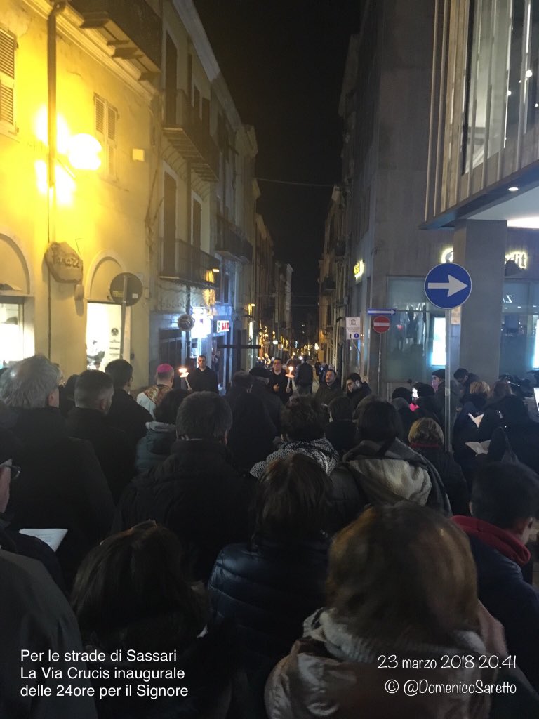 domenicosaretto's tweet photo. @RenzinaCeriani1 #Quaresima2018 #LunedìSanto #Vangelo:Decisero di uccidere anche Lazzaro,perché molti Giudei se ne andavano a causa di lui e credevano in Gesù.
I veri amici di Gesù e testimoni del suo Vangelo rischiano la vita piuttosto che conformarsi al potere dei violenti
Buona #SettimanaSanta https://t.co/vm6WAUpTql
