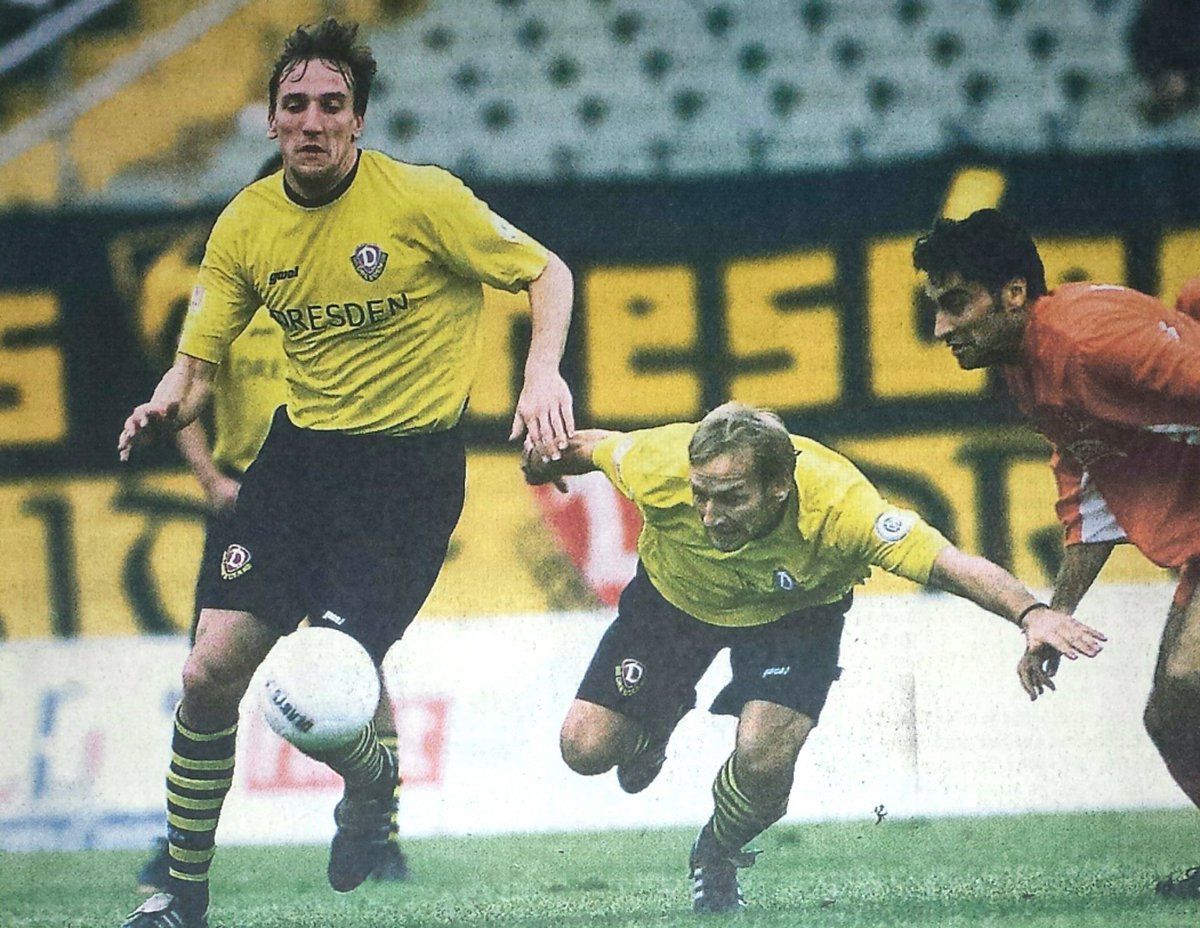 FreitalonTour's tweet photo. Guten Morgen Euch..tollen Wochenstart..👏👏 #sgd1953 #ftlot #rhs #oldschool #neubi #radke https://t.co/869TEkSWDn