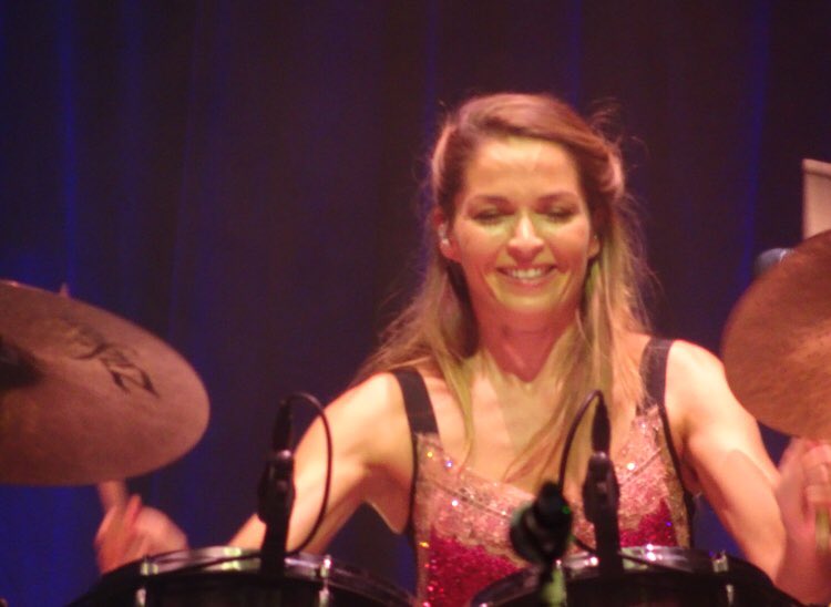 TheCorrsUK's tweet photo. Happy Monday!! #thecorrs #carolinecorr #music #drummer #jupitercalling #whitelight #whitelighttour https://t.co/tlrBZMLqhG