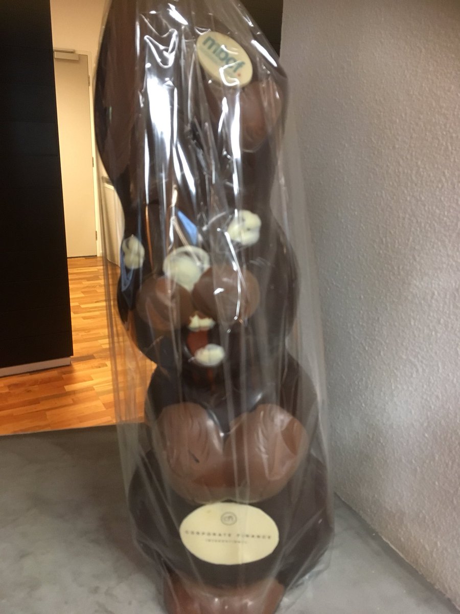 Lekkere paashaas van <a href="/TheCFIGroup/">Corporate Finance International</a> #chocola #pasen #lekker #easter #paaseitje