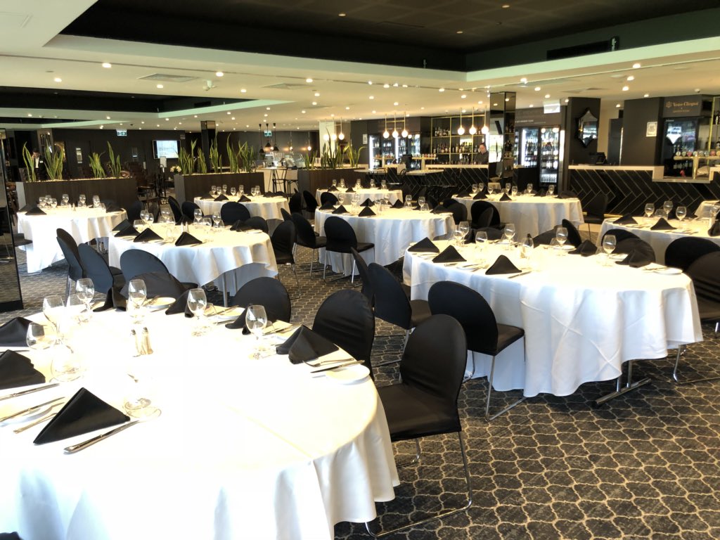 vineet_chopra's tweet image. Never thought I would present at one of the most hallowed grounds of #cricket - The Gabba - on #PICCs in the #ICU. H/T to @sushdecide for helping with these slides!