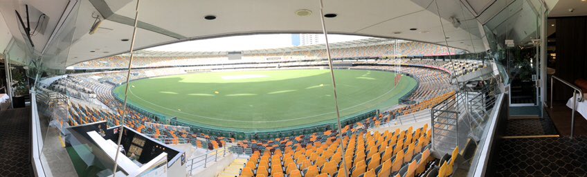 vineet_chopra's tweet image. Never thought I would present at one of the most hallowed grounds of #cricket - The Gabba - on #PICCs in the #ICU. H/T to @sushdecide for helping with these slides!