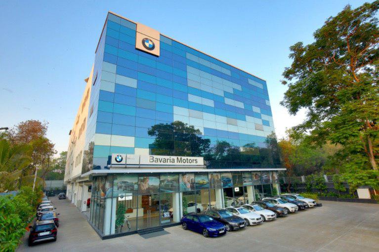 odmag's tweet photo. @bmwindia has awarded #BavariaMotors dealership in pune,Jury Award - Best Retailer in Sustainability. It wins No.1 green building over 3100 BMW dealers worldwide, a first for India! Way to go #BMWPune ! https://t.co/hWzrGDtJ3P https://t.co/iG7mOPQmN6