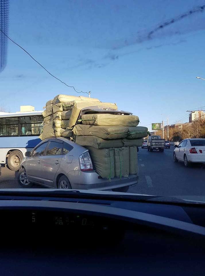 Аргагүй л Монголчуудын амьдралыг залгуулж яваа унаа даа!😍😘😙😗😚