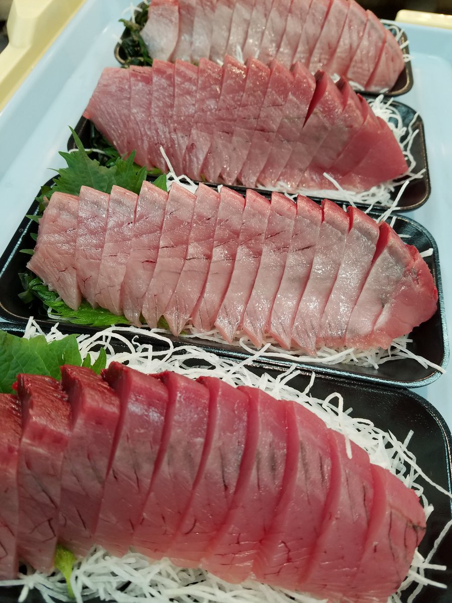 魚市 二子新地鮮魚店 Twitterren 魚市です おはようございます 本日のおすすめ 北海道産活真つぶ貝刺身 千葉産 宮崎産 近海初かつお刺身 タタキ 兵庫産ホタルイカ 北海道産活生たこ刺身 千葉産天然桜鯛刺身 京都産真いわしなめろう 千葉産地金目鯛