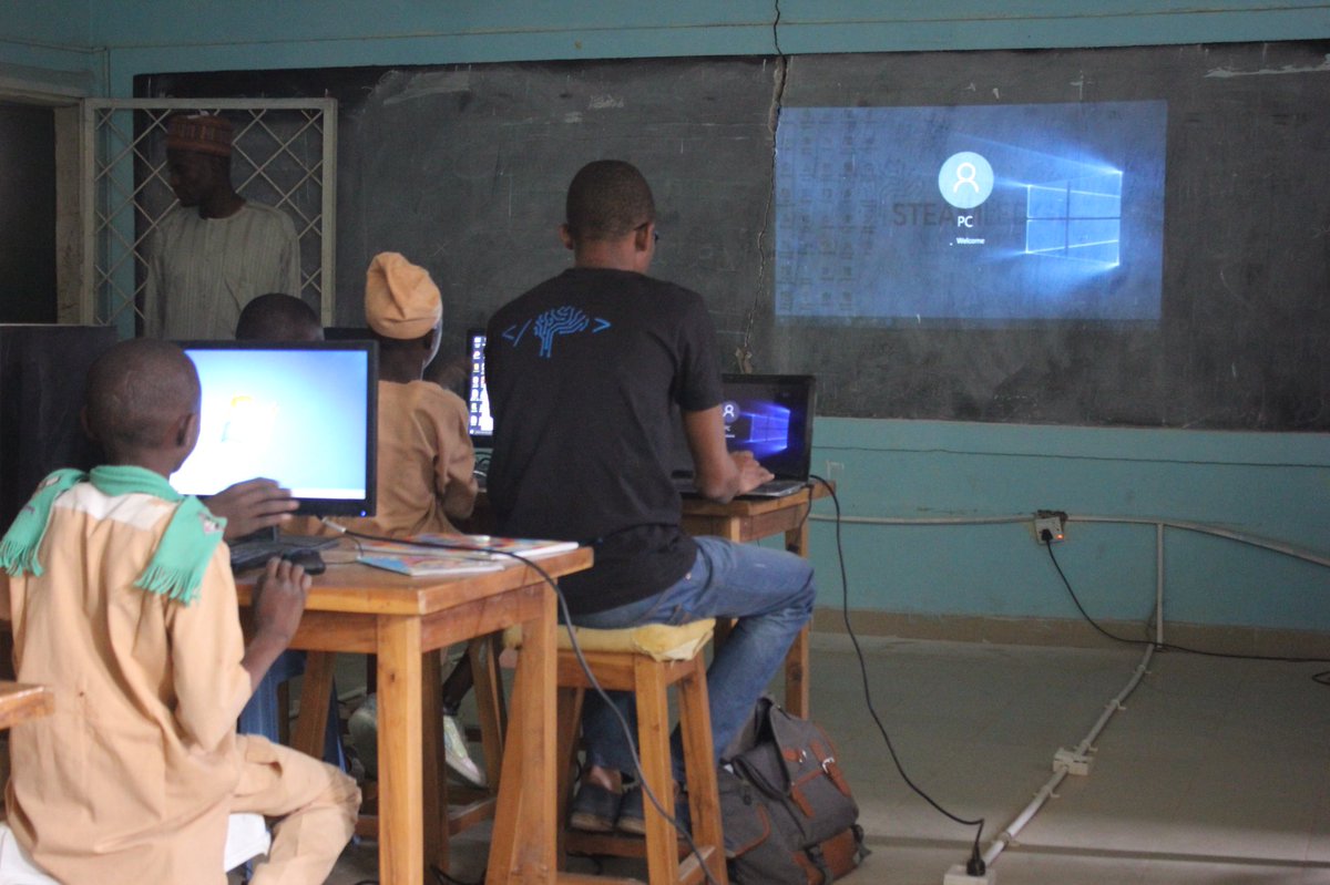 SteamledgeComm's tweet photo. Such talented young minds at Race Course model schools Kano. Let’s appreciate our own this Monday #elearning #education #mondaymotivation https://t.co/d8JYSjRz6B