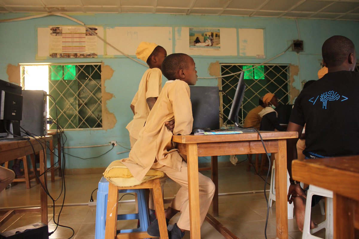 SteamledgeComm's tweet photo. Such talented young minds at Race Course model schools Kano. Let’s appreciate our own this Monday #elearning #education #mondaymotivation https://t.co/d8JYSjRz6B