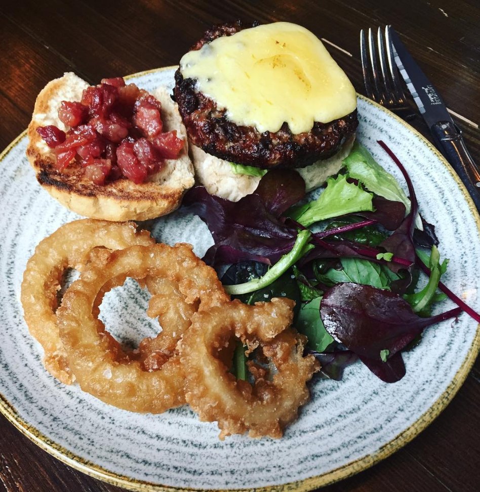 Don't make today a #GoodFriday ... make it a GREAT one! We're serving up the best #burgers in #Edinburgh! Thanks to @Foodinburgh for the great review and fab photo! #EdinburghRestaurants #Easter #EdinburghBloggers