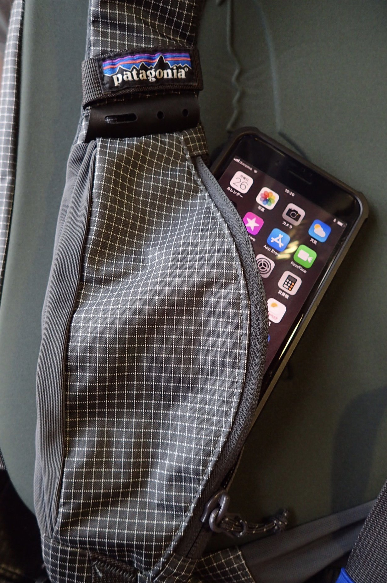 Lunker S ランカーズクシロ בטוויטר パタゴニア ステルスアトムスリング入荷です ロゴデザインが一新され 釣りに限らず街でも使える一石二鳥なワンショルダーです フロントポケットにはiphone8プラス クラスの大型スマートフォンも入れられ 水辺での使用に不安な方 Lunker S ランカーズクシロ בטוויטר パタゴニア ステルスアトムスリング入荷です ロゴデザインが一新され 釣りに限らず街でも使える一石二鳥なワンショルダーです フロントポケットにはiphone8プラス クラスの大型スマートフォンも入れられ 水辺での使用に不安な方