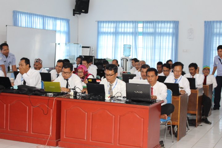 bppsdm_bp3medan's tweet photo. Pelatihan Kinerja Luhkan Angkatan 3 dan 4 dibuka secara resmi oleh Ka. BPPP Medan , Bapak @MathiusTiku 
#pelatihanhebat
@brsdm_kp @puslatluhkp @agu_zid @Natalia_Liandra @RendaMartanu @andyjaroet @Hasibuan90R @Tikaayuningrum1 https://t.co/tSAr8O4cs7