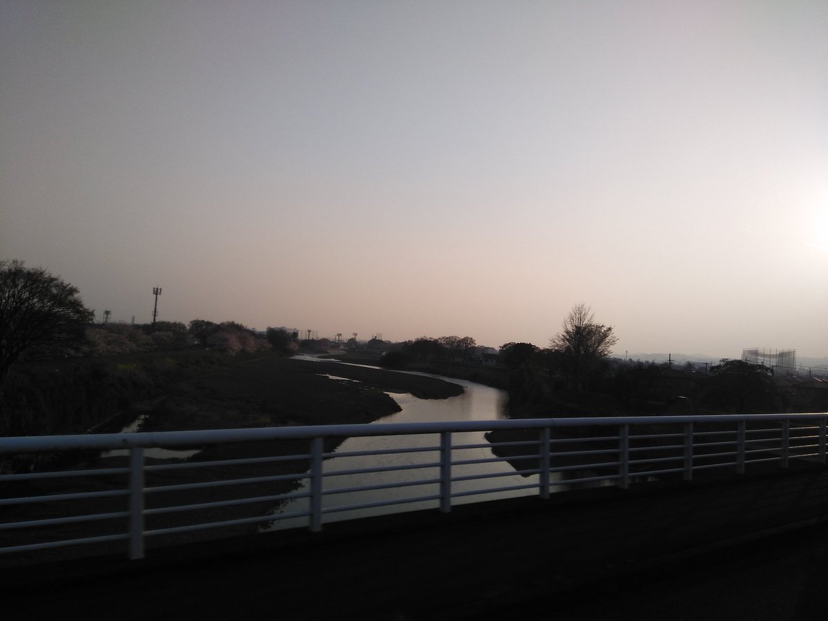 MArandoro's tweet photo. 静岡遠征一日目終了！
今日は2つの高校と対戦しました！
マジで疲れた！今日はゆっくりして明日に備えます！！ https://t.co/DbfnlINO7P